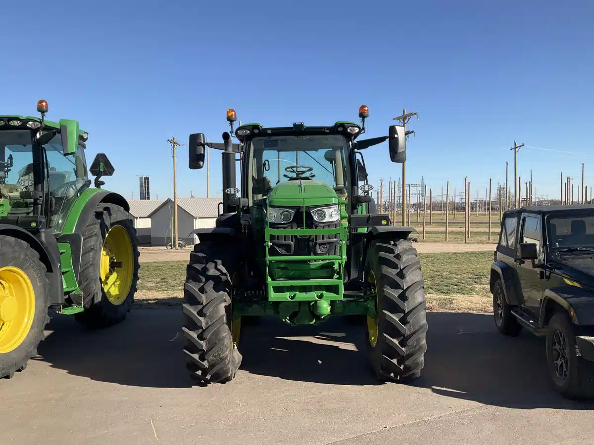 Photo de la Galerie 2 pour 2024 John Deere 6R 175 Tracteur