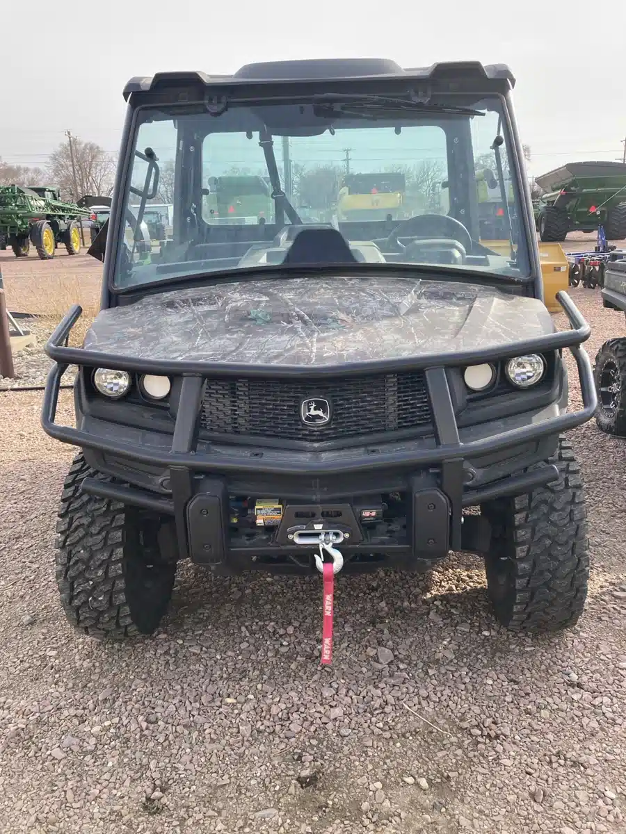 Photo de la Galerie 2 pour 2024 John Deere XUV 835M Véhicule utilitaire