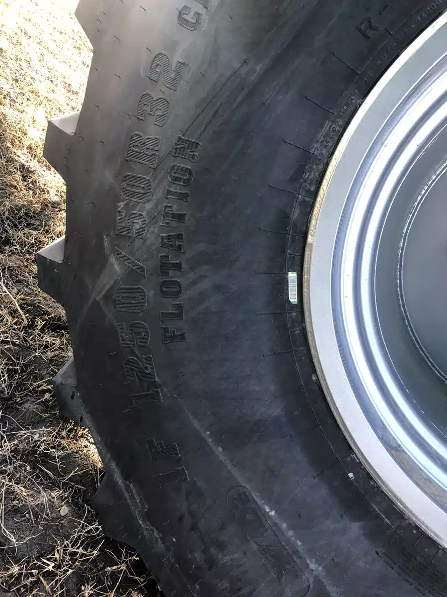 Gallery image 2 for Unverferth V1300 Grain Cart