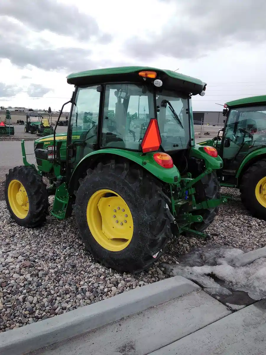 Gallery image 2 for John Deere 5060E Tractor