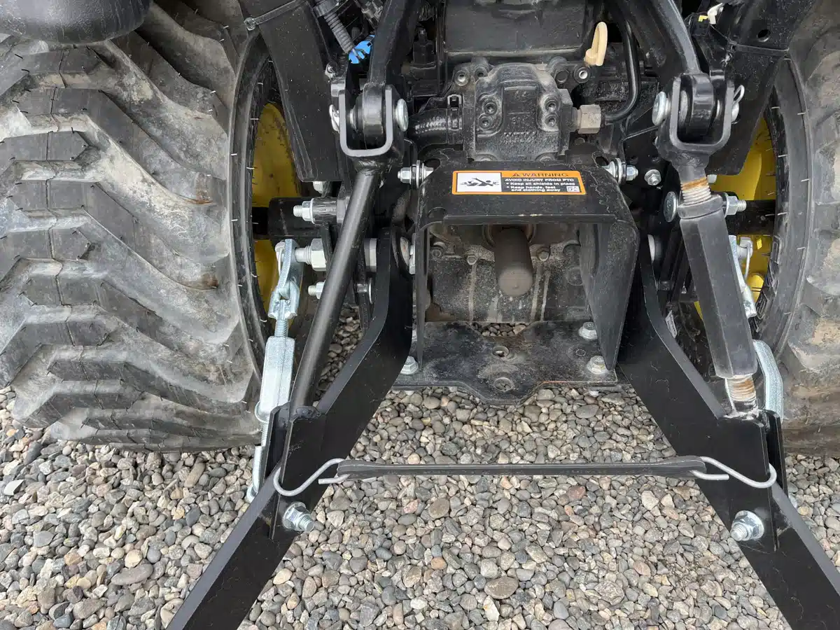 Gallery image 2 for John Deere 1025R Tractor