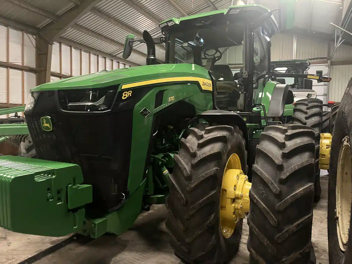 Photo de la Galerie 2 pour 2025 John Deere 8R 370 Tracteur