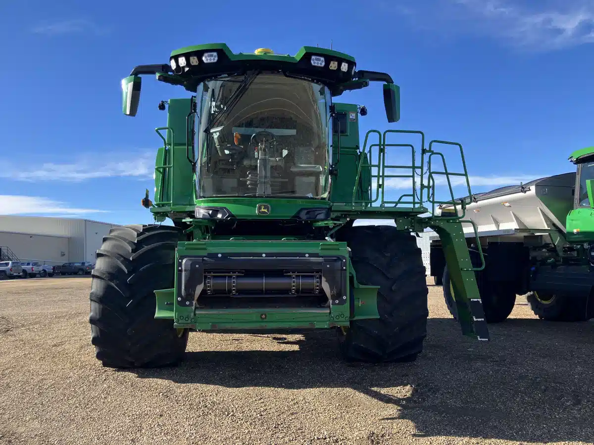 Photo de la Galerie 2 pour 2025 John Deere S7 700 Batteuse