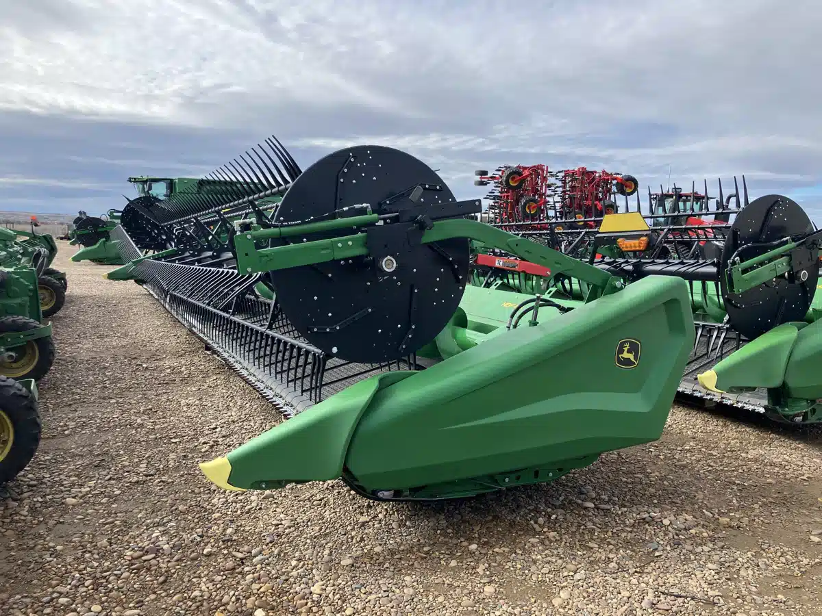 Gallery image 1 for 2025 John Deere HD45F Header - Flex Draper