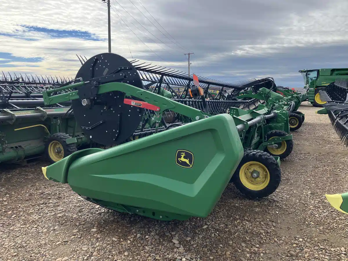 Gallery image 2 for 2025 John Deere HD45F Header - Flex Draper