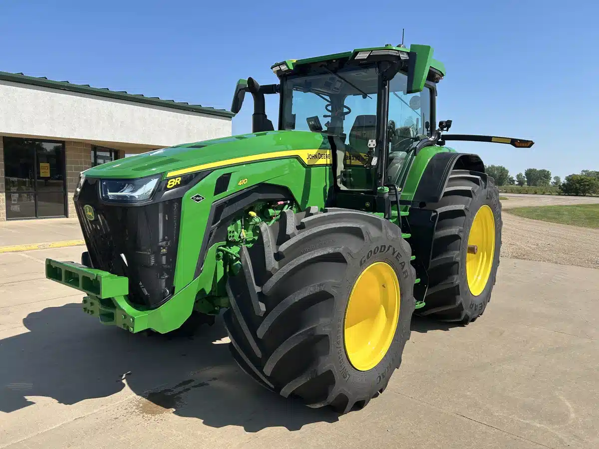 Gallery image 1 for 2025 John Deere 8R 410 Tractor