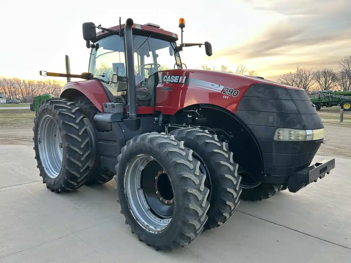 Gallery image 2 for 2014 Case IH MAGNUM 290 Tractor