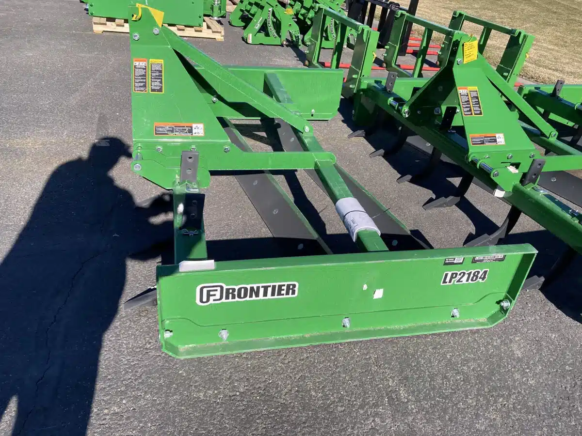 Photo de la Galerie 2 pour Frontier LP2184 Tracteur