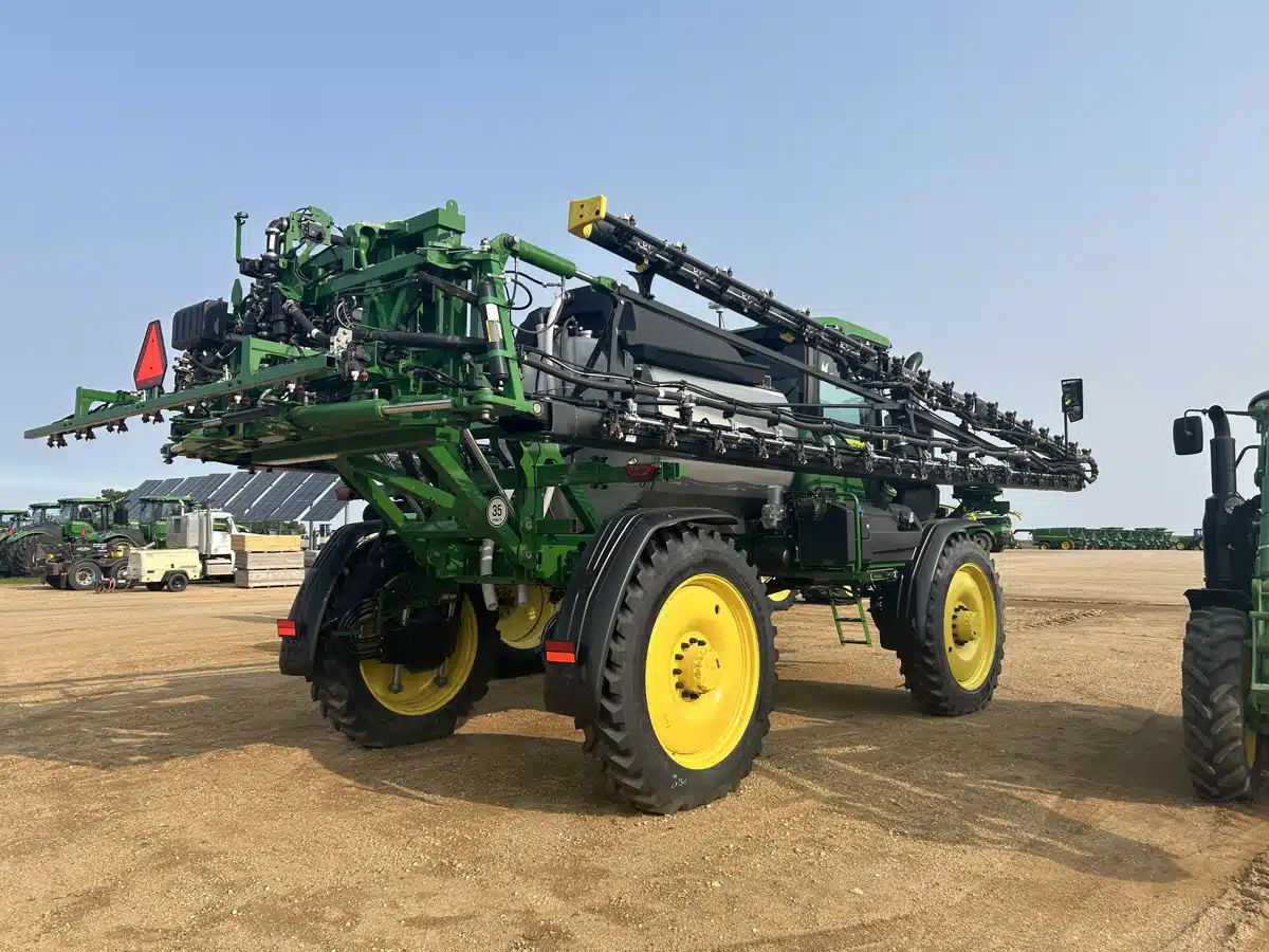 Photo de la Galerie 2 pour 2025 John Deere 412R Arroseur - Automoteur