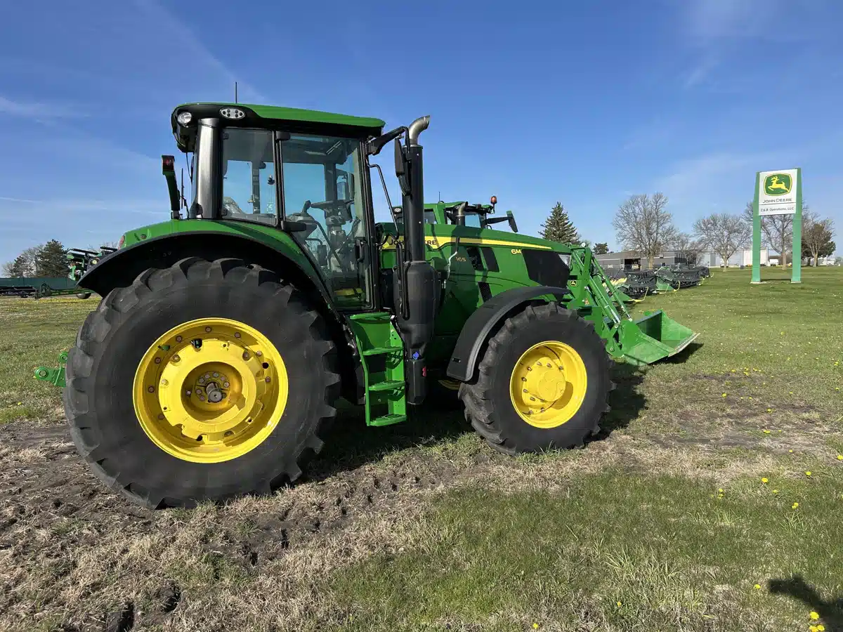 Photo de la Galerie 1 pour 2025 John Deere 6M 165 Tracteur