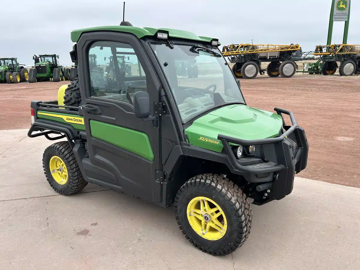Gallery image 2 for 2023 John Deere XUV 865R ATV