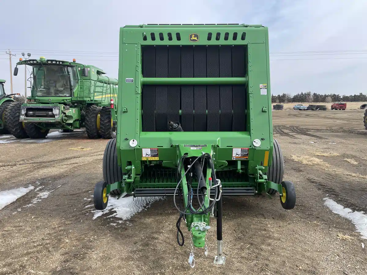 Gallery image 2 for 2024 John Deere 561M Round Baler