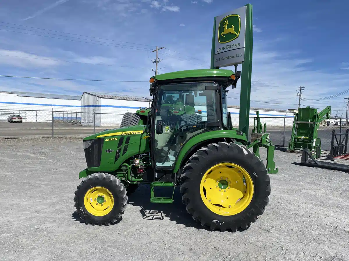Gallery image 2 for John Deere 4075R Tractor