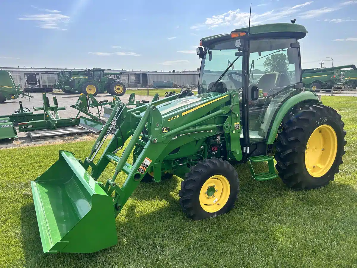 Gallery image 1 for 2025 John Deere 4075R Tractor