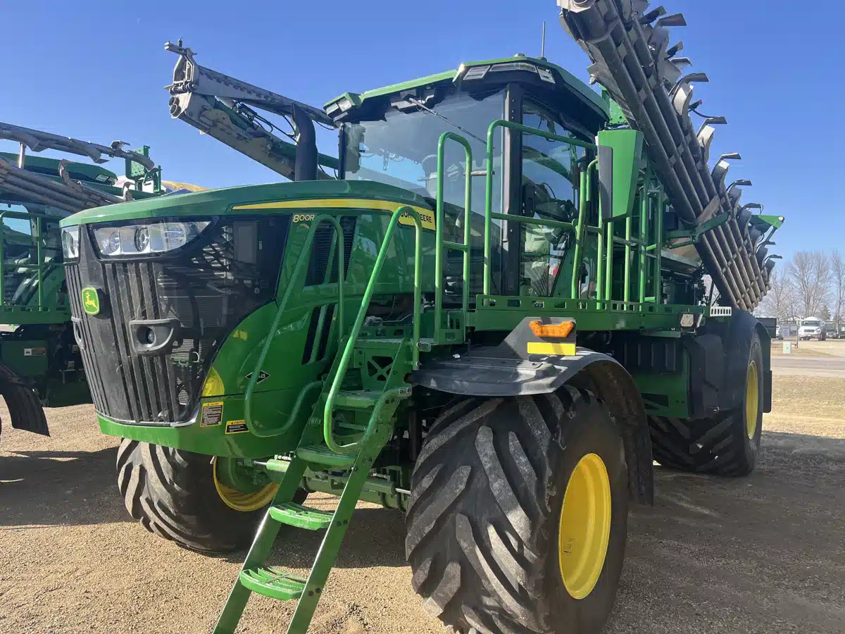 Gallery image 1 for 2025 John Deere 800R Anhydrous Applicator