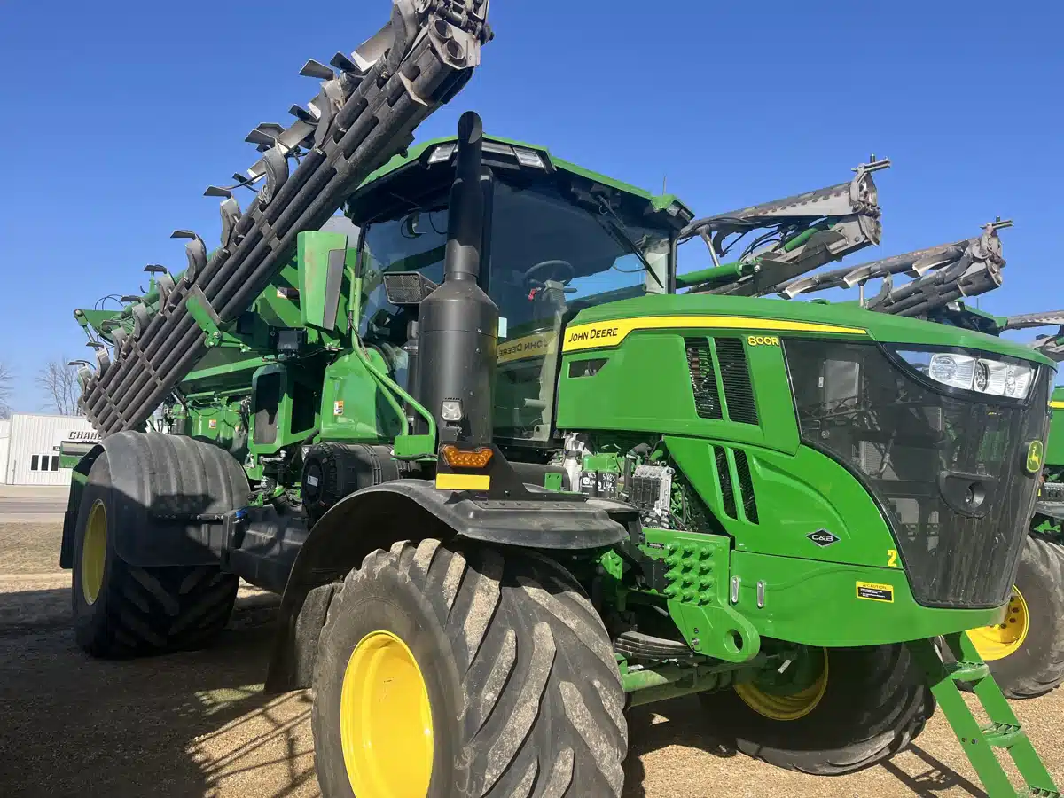 Gallery image 2 for 2025 John Deere 800R Anhydrous Applicator