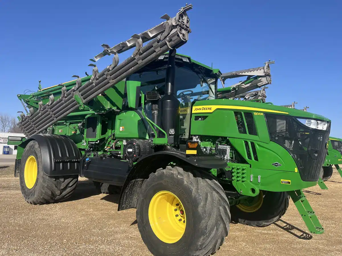 Gallery image 1 for 2025 John Deere 800R Anhydrous Applicator
