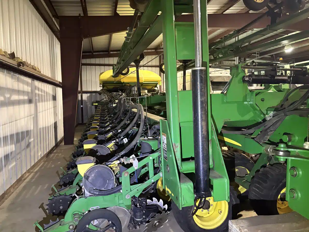 Photo de la Galerie 2 pour 2013 John Deere DB90 Planteur