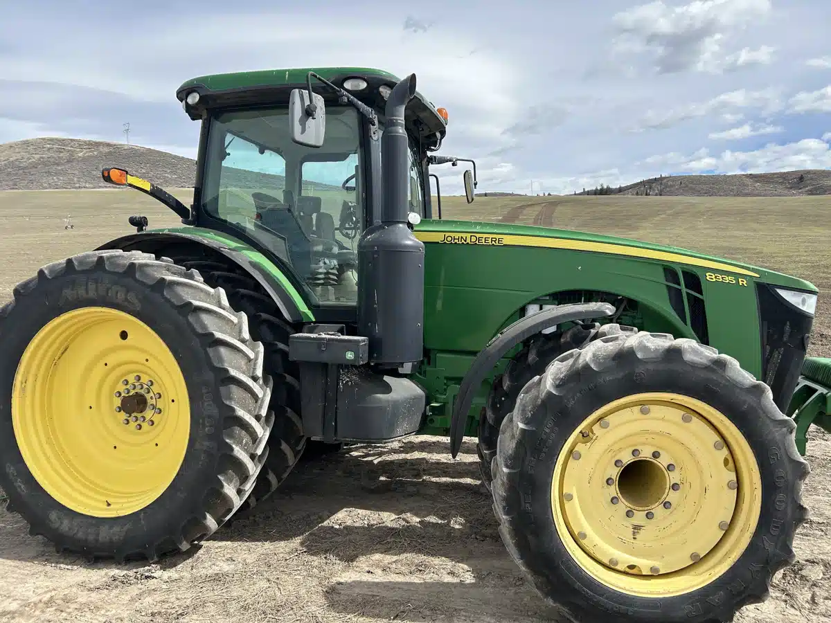 Gallery image 2 for 2013 John Deere 8335R Tractor