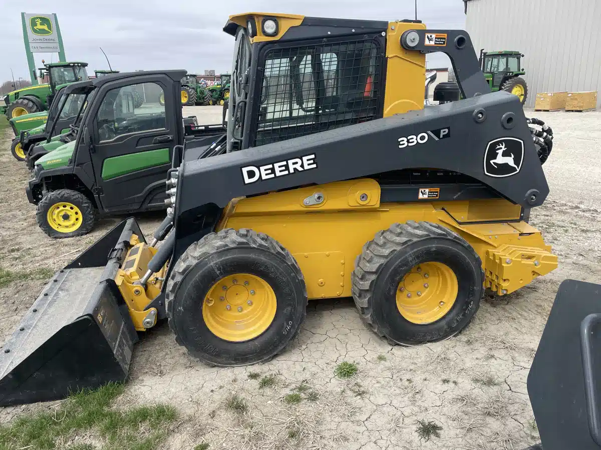 Gallery image 2 for John Deere 330 Excavator