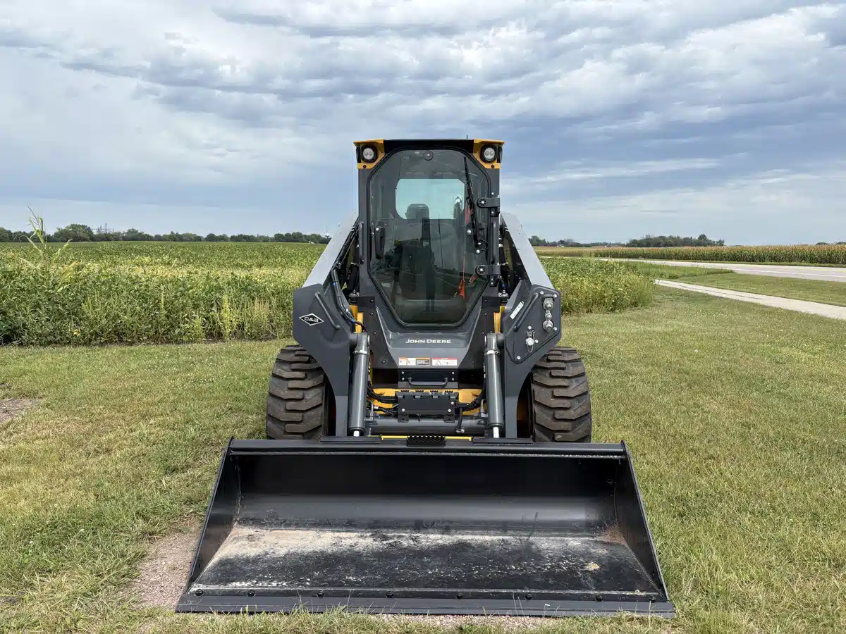 Gallery image 2 for 2025 John Deere 330 P Excavator