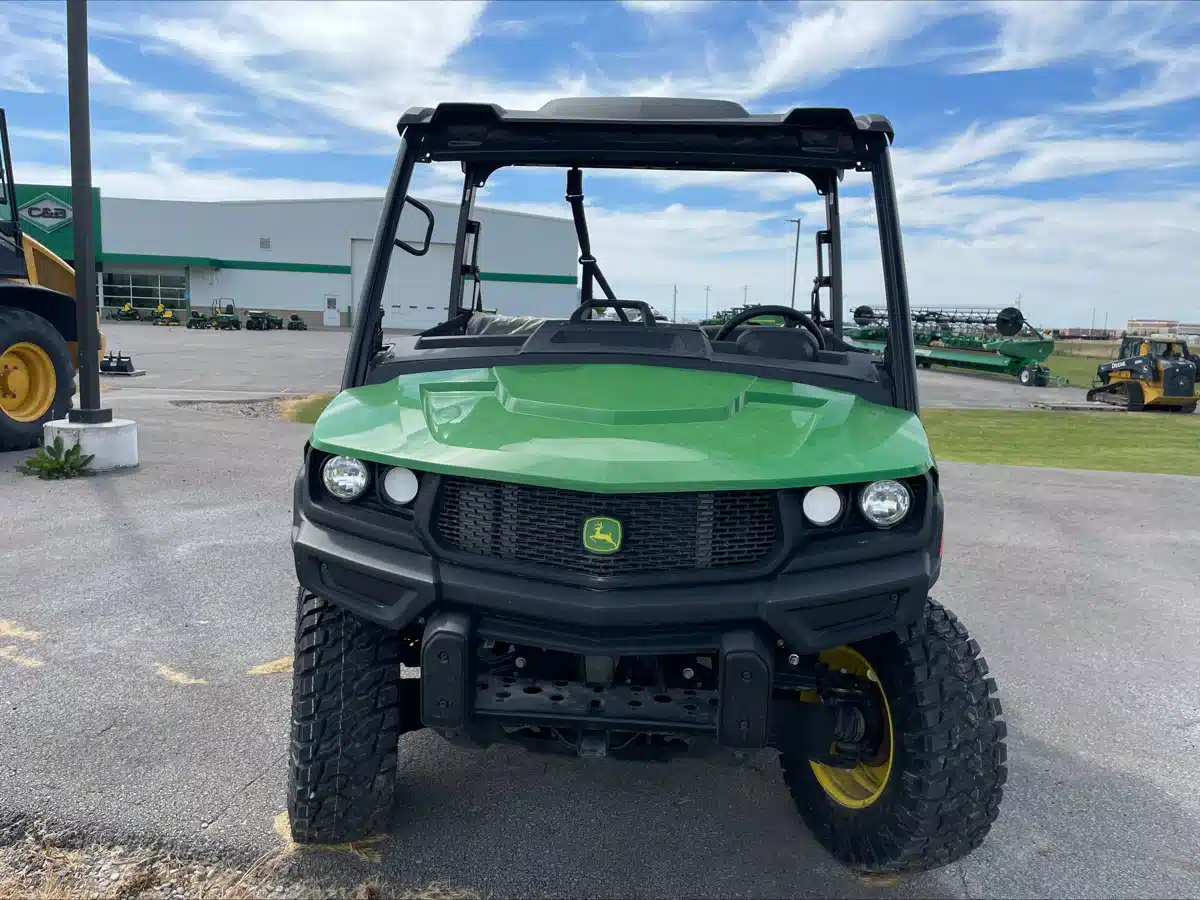 Gallery image 2 for 2025 John Deere XUV 845E Utility Vehicle