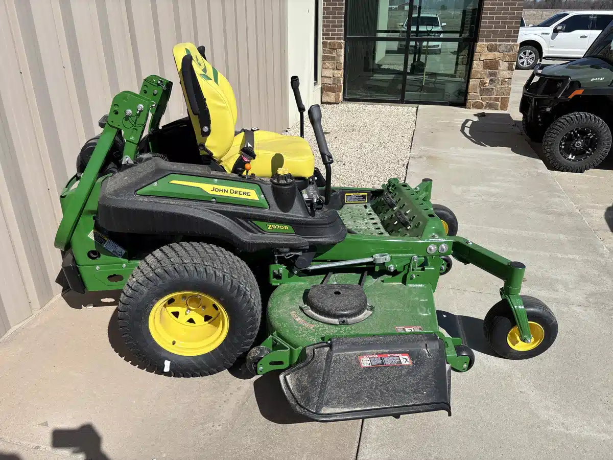 Gallery image 2 for John Deere Z970R Mower - Zero Turn