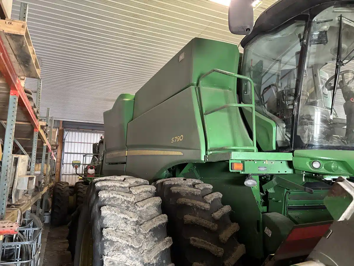 Photo de la Galerie 2 pour 2021 John Deere S790 Batteuse
