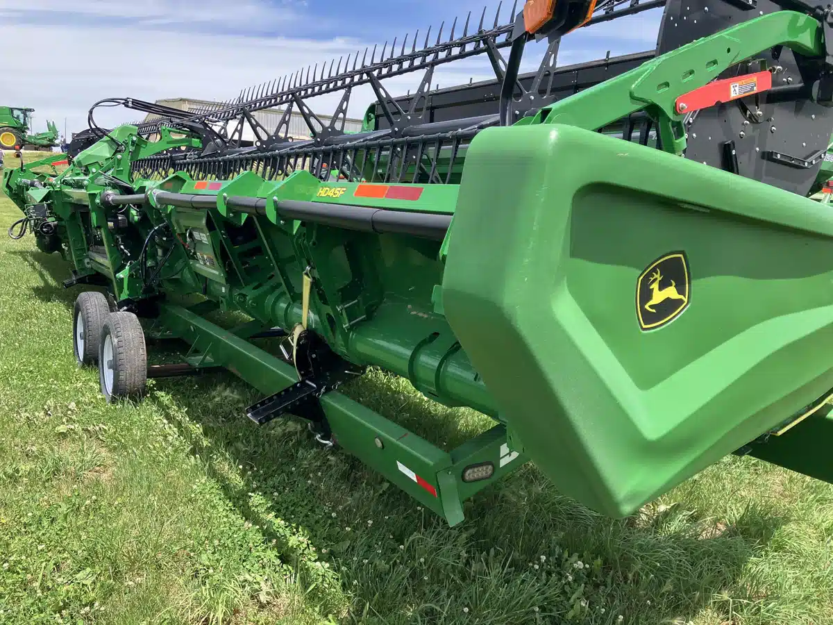 Gallery image 2 for 2023 John Deere HD45F Header - Flex Draper