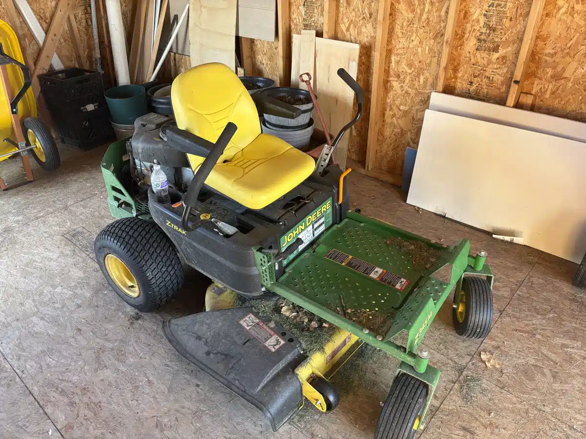 Gallery image 1 for 2018 John Deere Z345M Mower - Zero Turn