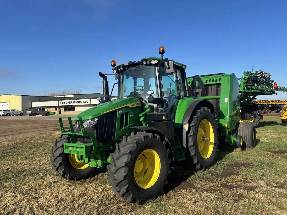 Photo de la Galerie 2 pour 2025 John Deere 6M 125 Tracteur