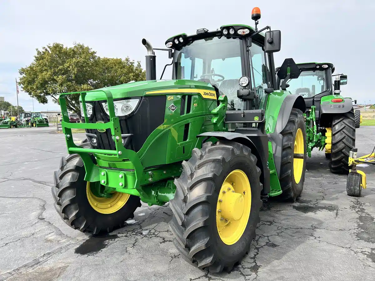 Photo de la Galerie 1 pour 2025 John Deere 6155M Tracteur