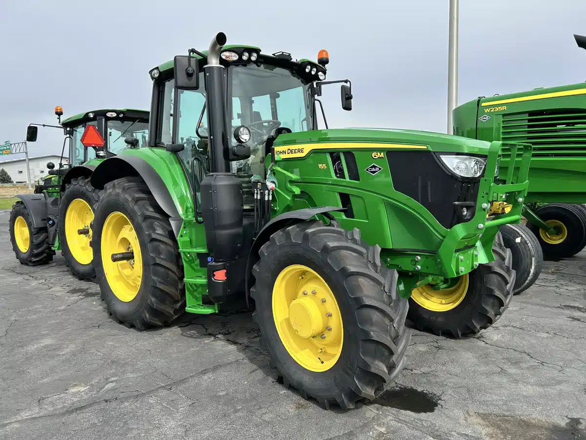 Photo de la Galerie 2 pour 2025 John Deere 6155M Tracteur