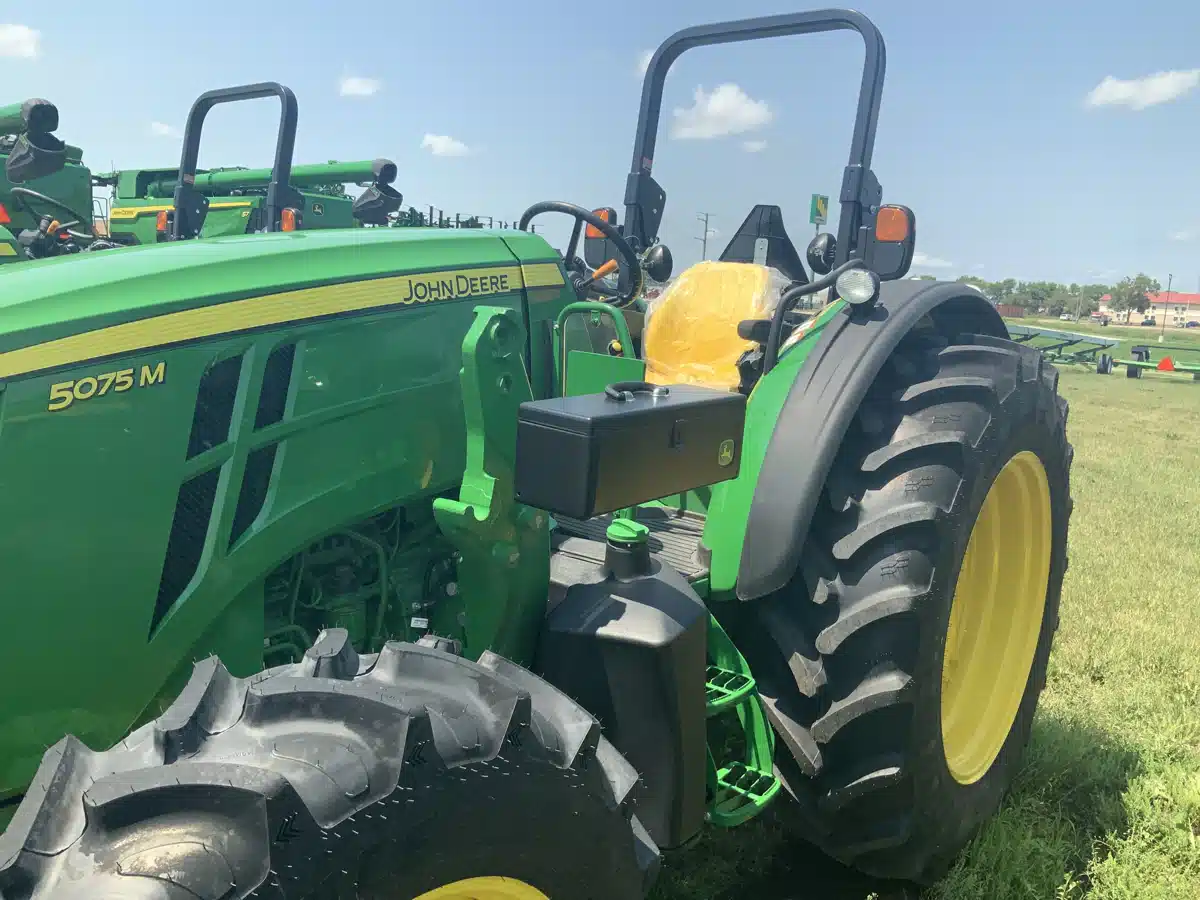Gallery image 2 for 2025 John Deere 5075M Tractor