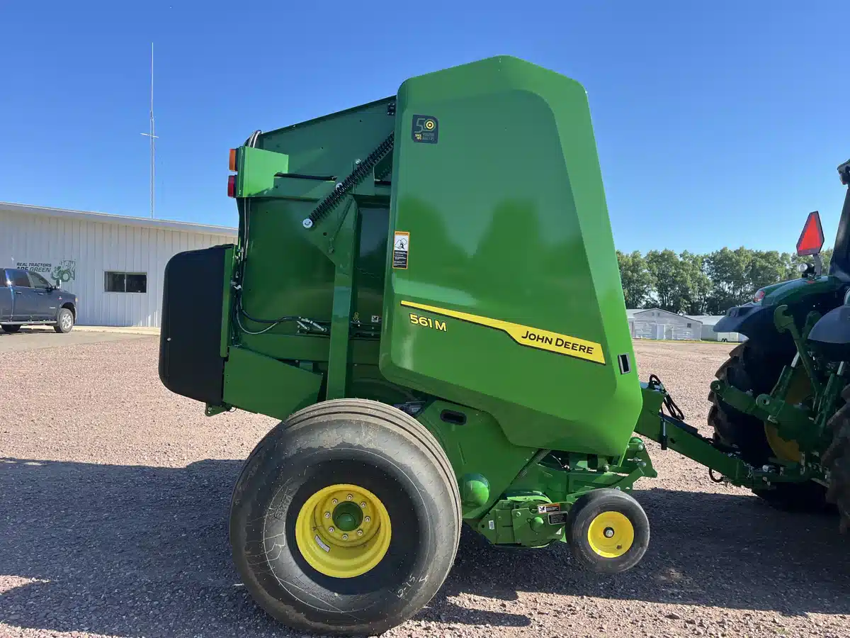 Photo de la Galerie 2 pour 2025 John Deere 561M Presse à Balle Ronde