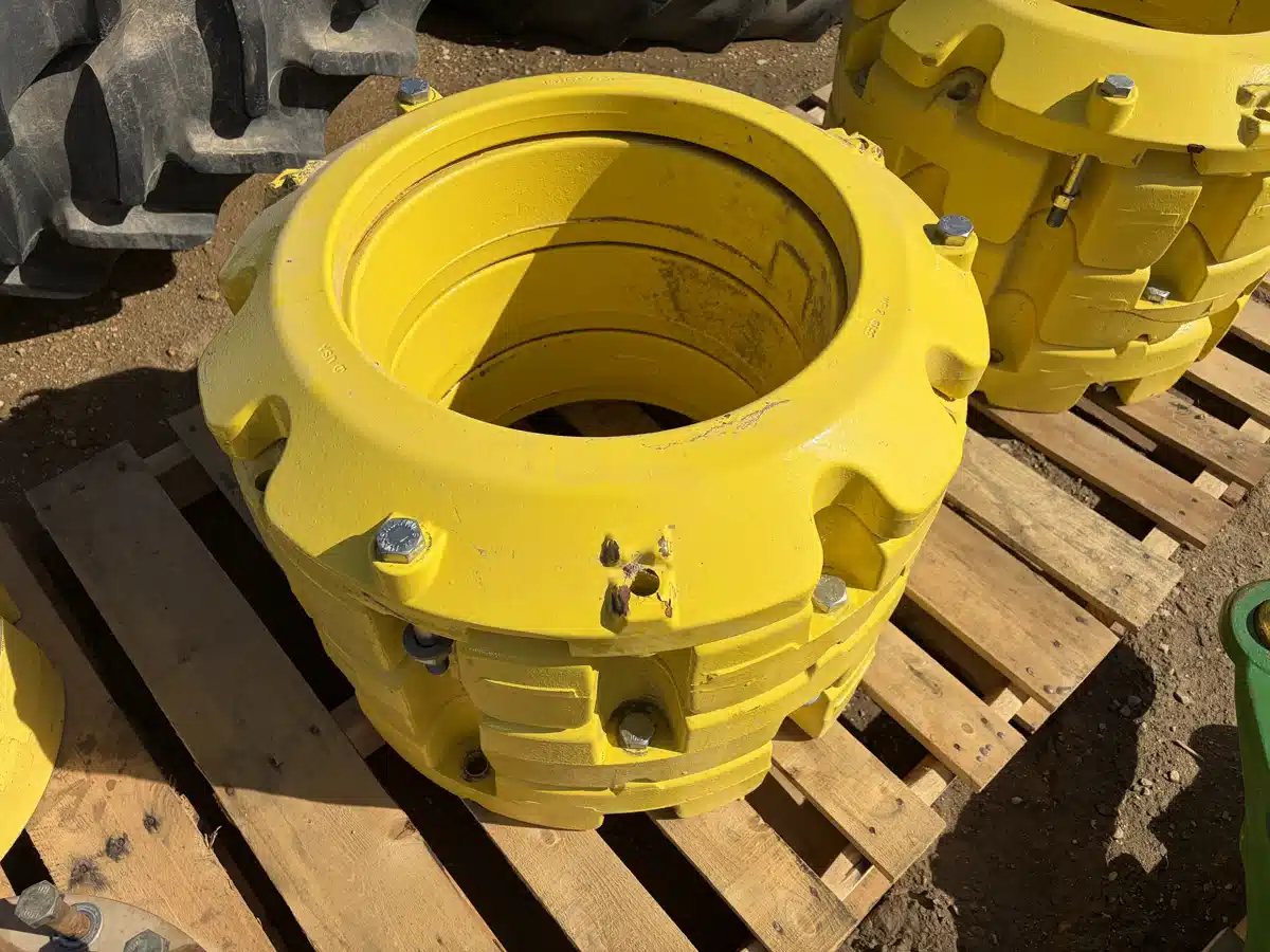 Gallery image 2 for 2025 John Deere 450E Round Baler