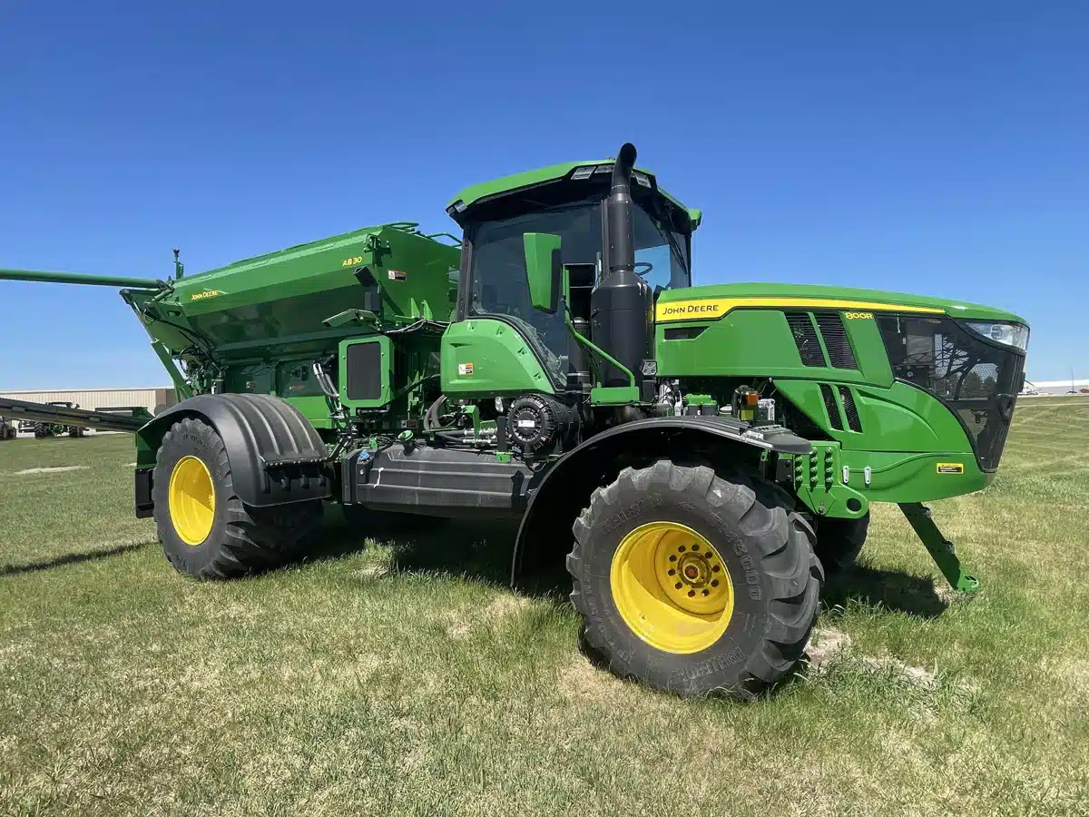 Gallery image 2 for 2025 John Deere 800R Anhydrous Applicator