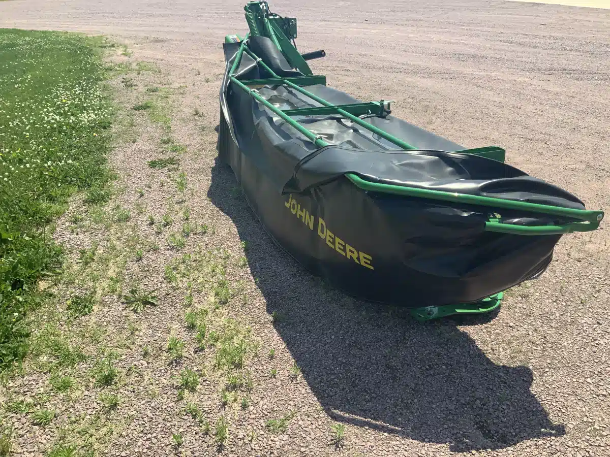 Gallery image 2 for 2025 John Deere R310 Disc Mower