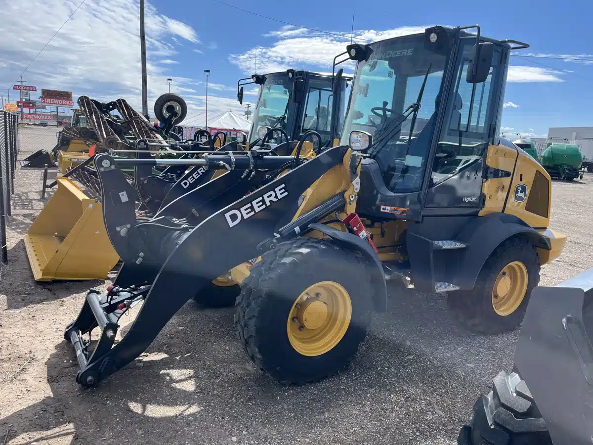 Gallery image 2 for 2025 John Deere 324P Tractor Loader