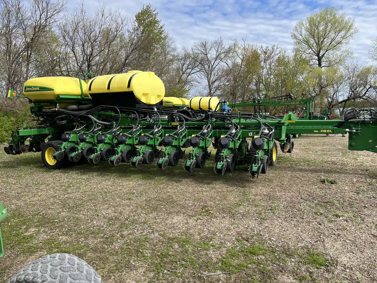 Photo de la Galerie 2 pour 2019 John Deere DB60 Planteur