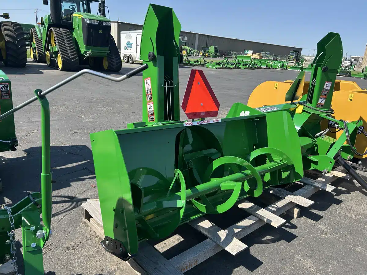 Gallery image 1 for 2025 Frontier SB1164 Snow Blower