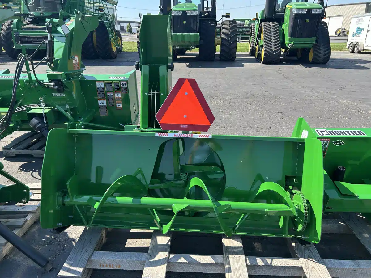 Gallery image 2 for 2025 Frontier SB1164 Snow Blower