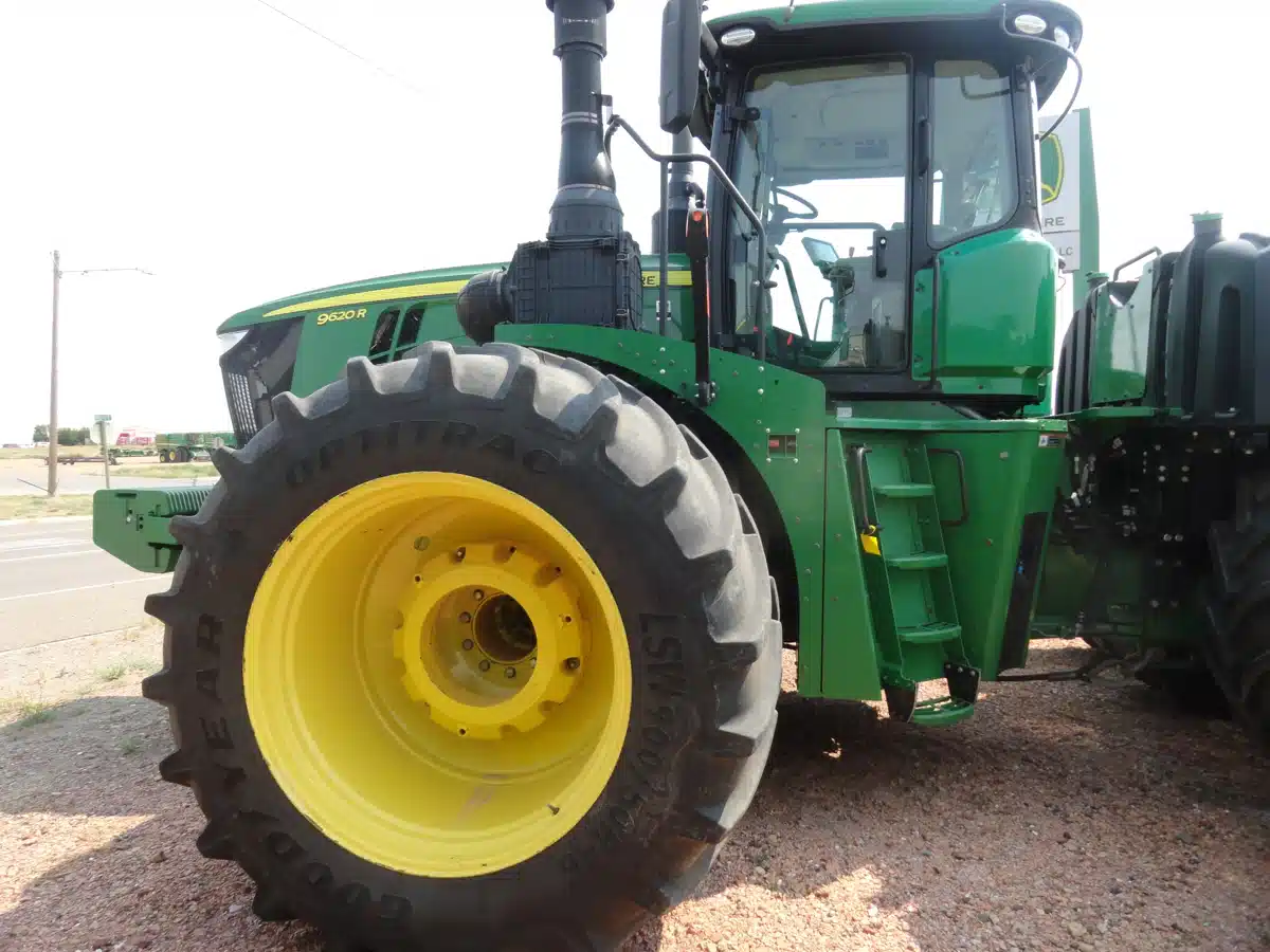 Photo de la Galerie 2 pour 2018 John Deere 9620R Tracteur