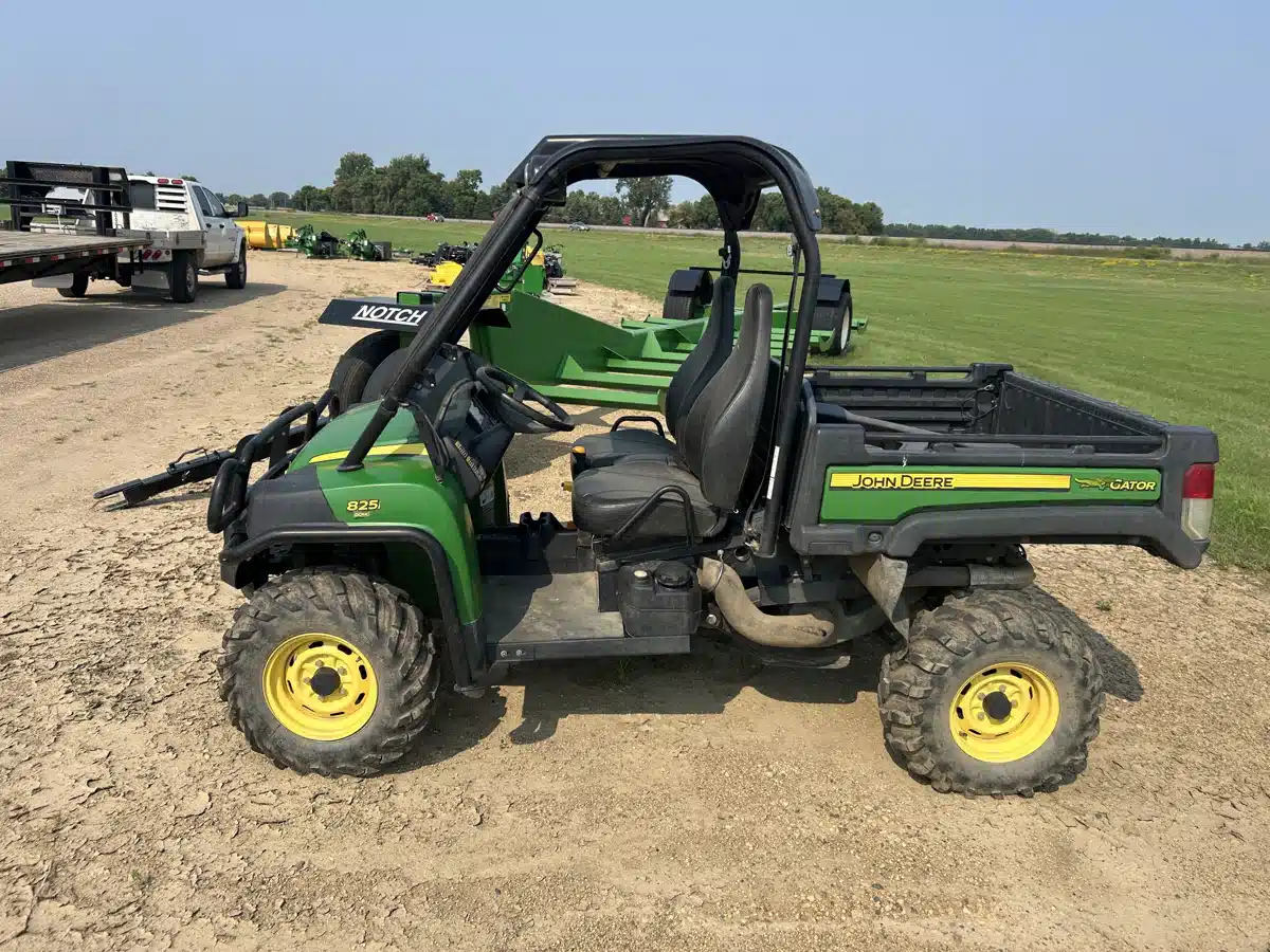 Photo de la Galerie 2 pour 2010 John Deere XUV 825I Véhicule utilitaire