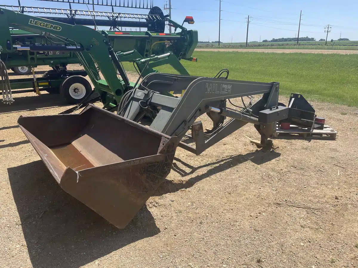 Gallery image 1 for Miller PL 2 Tractor Loader