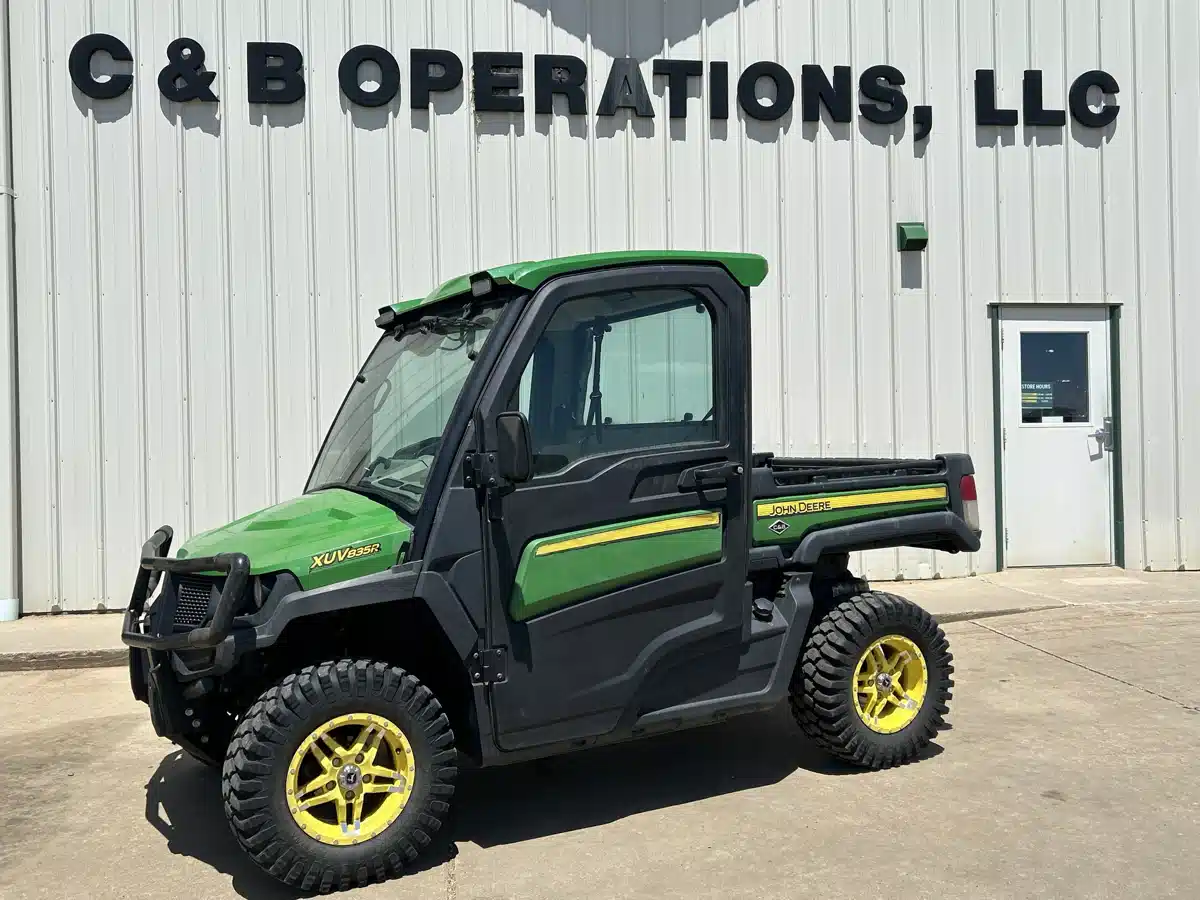 Gallery image 1 for 2019 John Deere XUV 835R Utility Vehicle