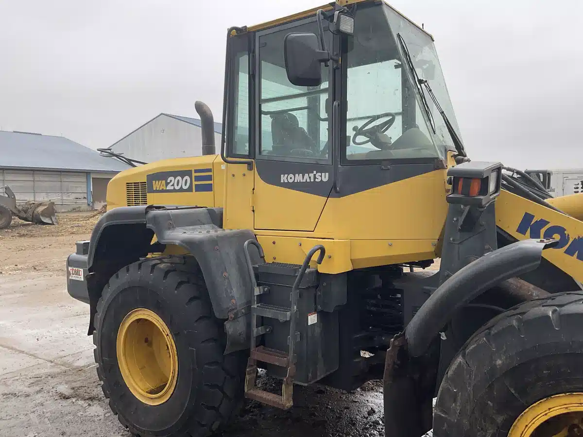 Gallery image 2 for Komatsu WA200-7 Wheel Loader