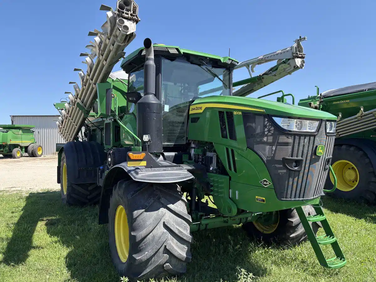 Gallery image 2 for 2024 John Deere 800R Anhydrous Applicator
