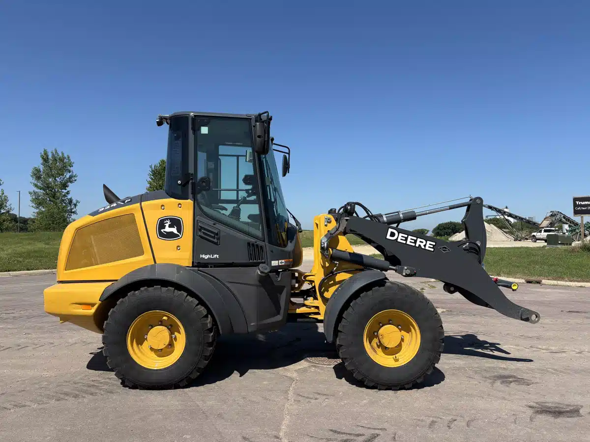 Gallery image 2 for 2026 John Deere 324P Tractor Loader