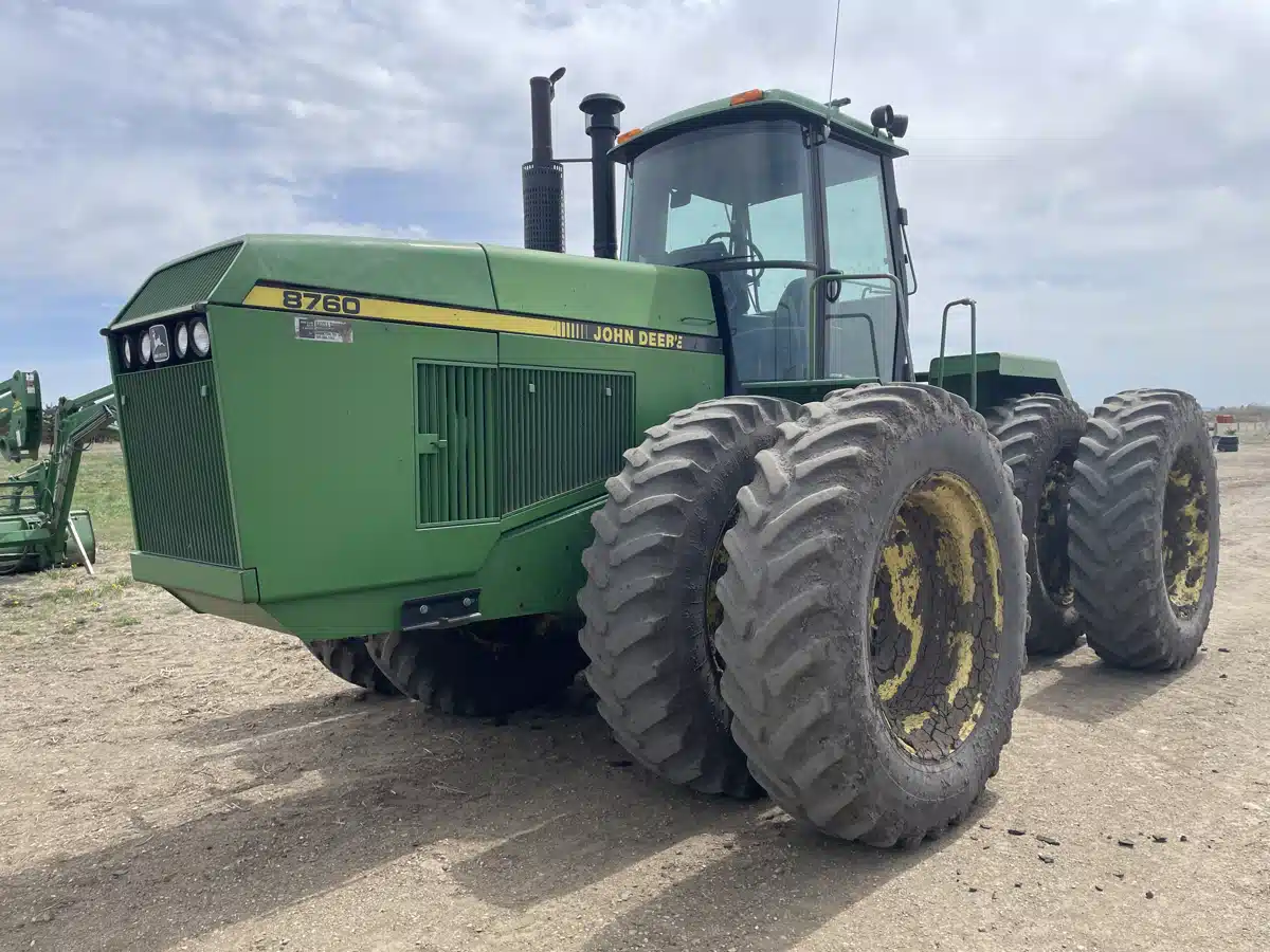 Photo de la Galerie 1 pour 1990 John Deere 8760 Tracteur